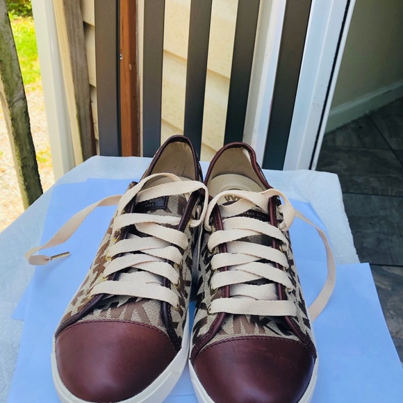 Michael kors shoes - Picture 2 of 7